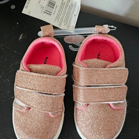 Sparkly Pink/Rose gold Gerber 5 toddler - Picture 3 of 3